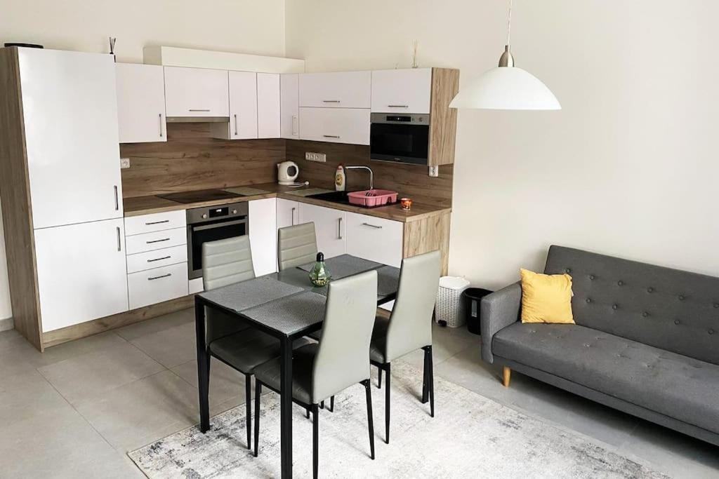Spacious 2Br Apartment 6Min From Prague Castle! מראה חיצוני תמונה